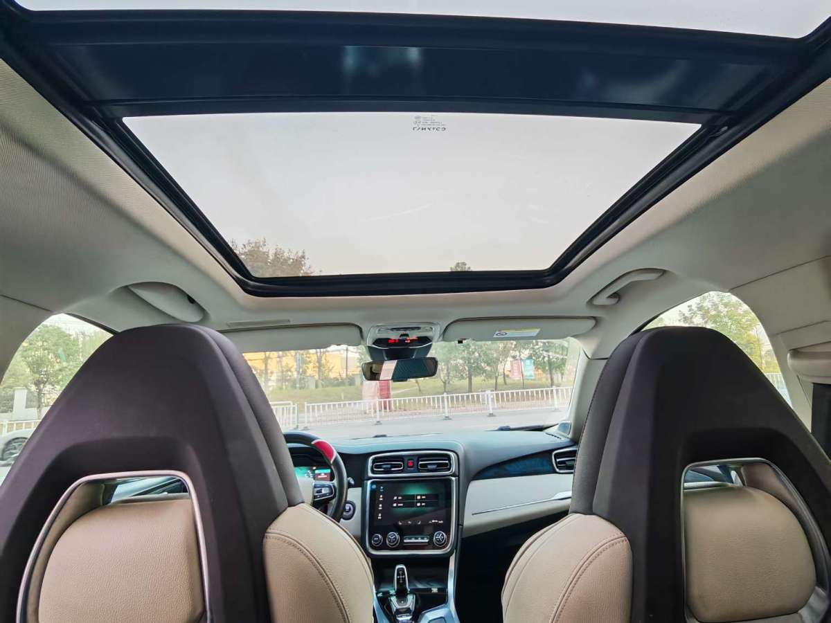 Lynk & Co 01 2019 car image #12