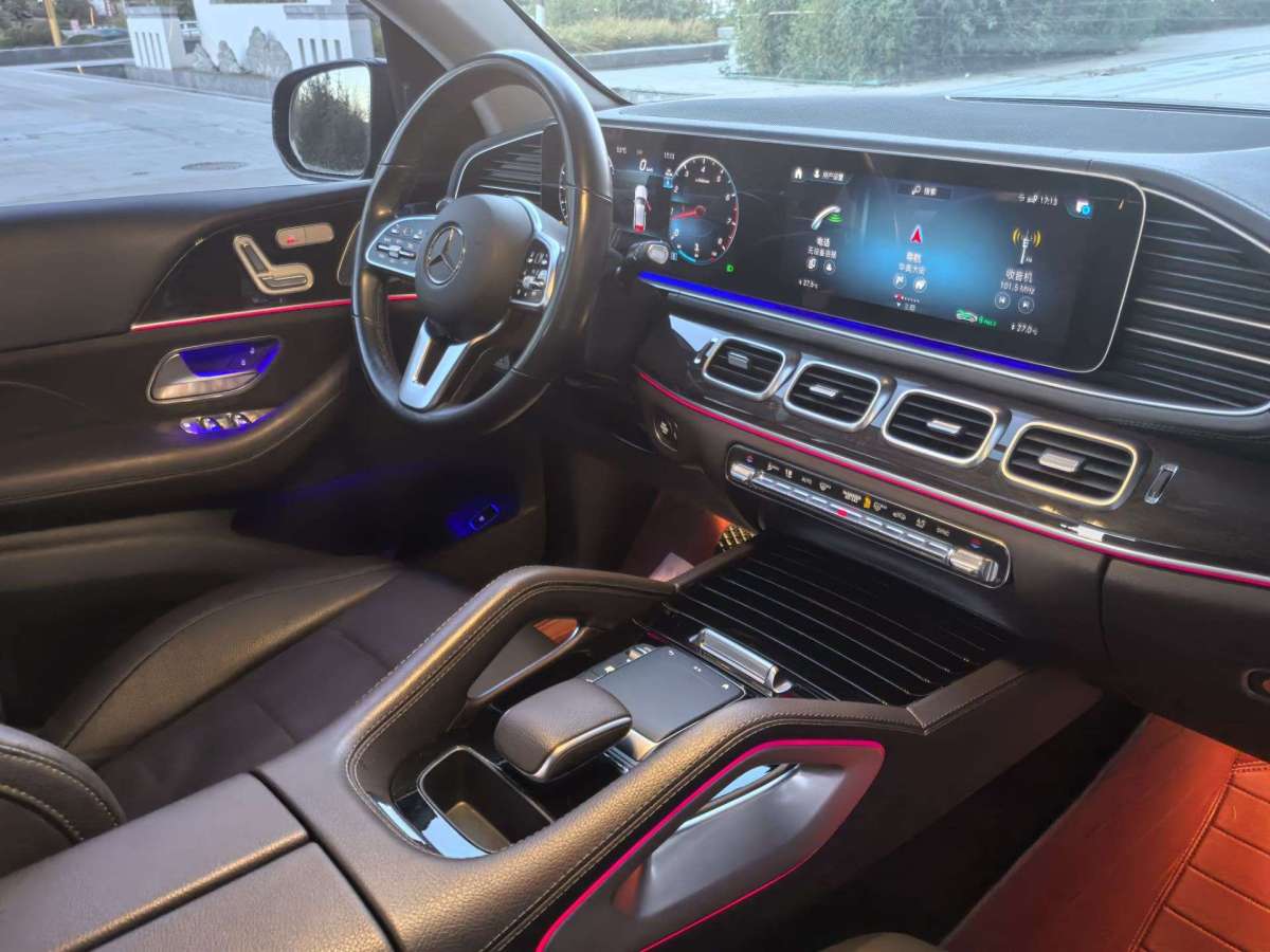 Mercedes-Benz GLE Class 2023 car image #12