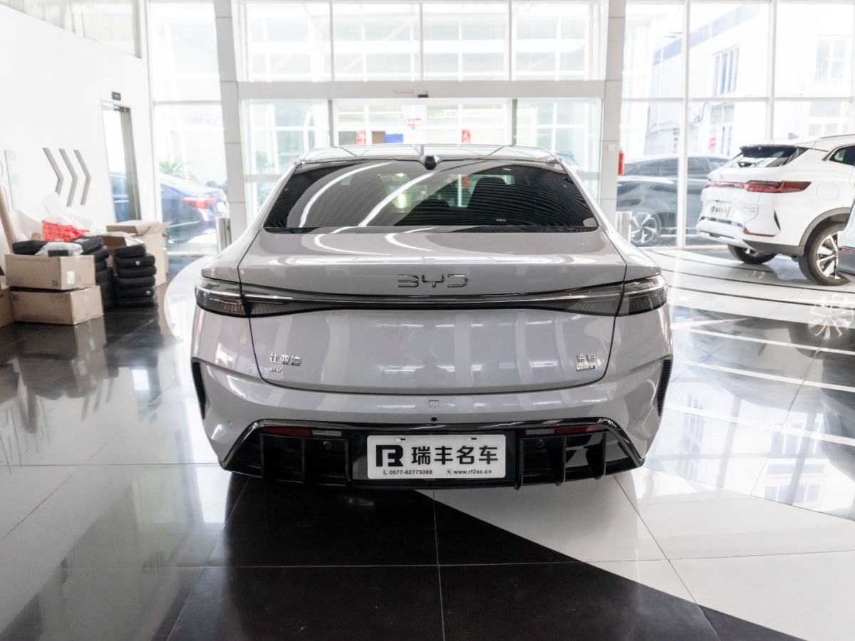 BYD Seal 2025 #12 BYD Seal 2025 car image #12