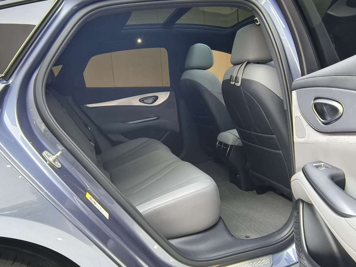 BYD Seal 07 DM-i 2025 car image #12