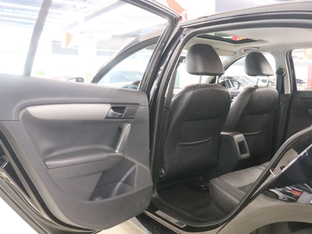 Volkswagen Lavida 2014 car image #12