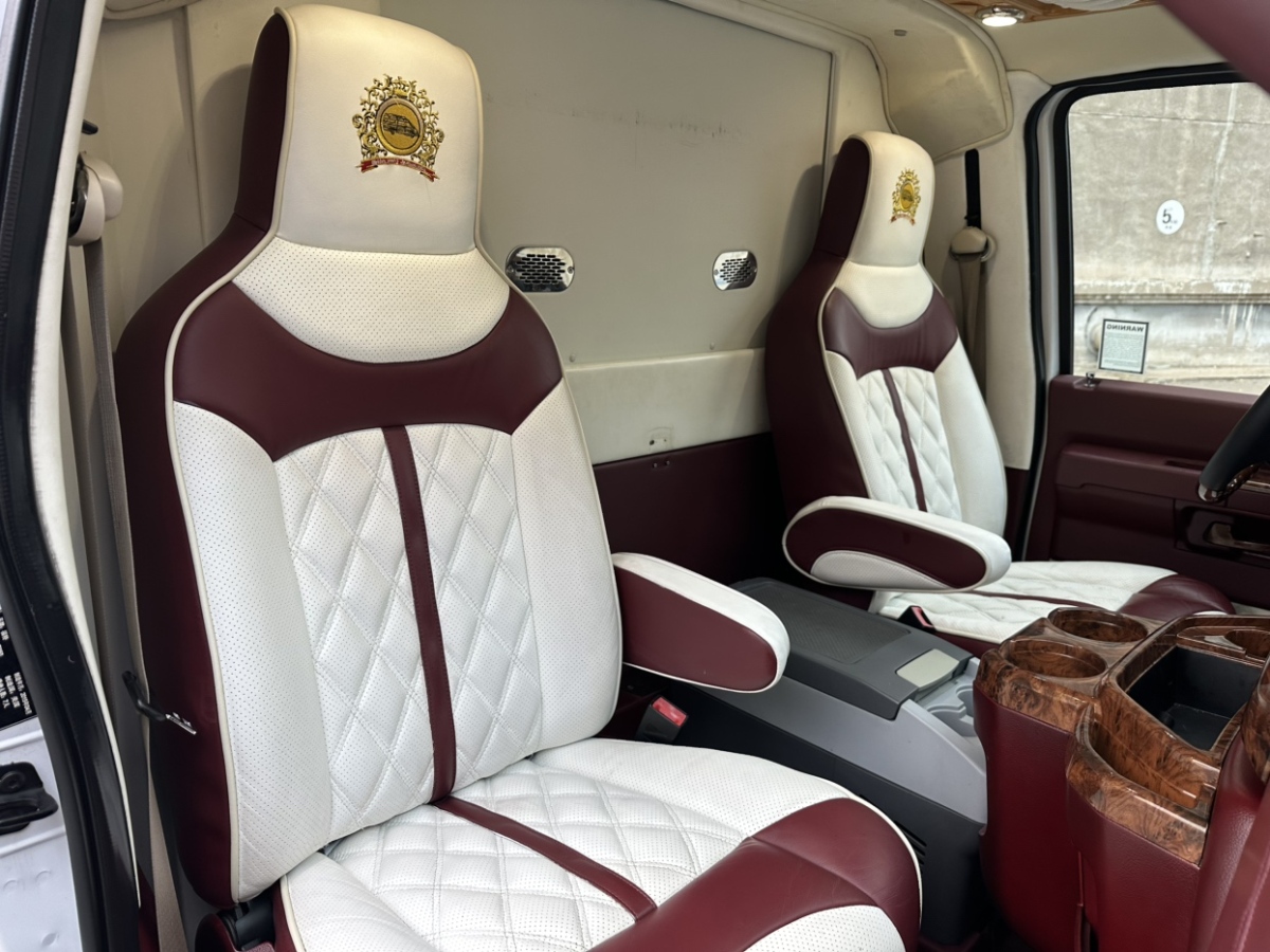 Ford E350 2017 #12 Ford E350 2017 car image #12