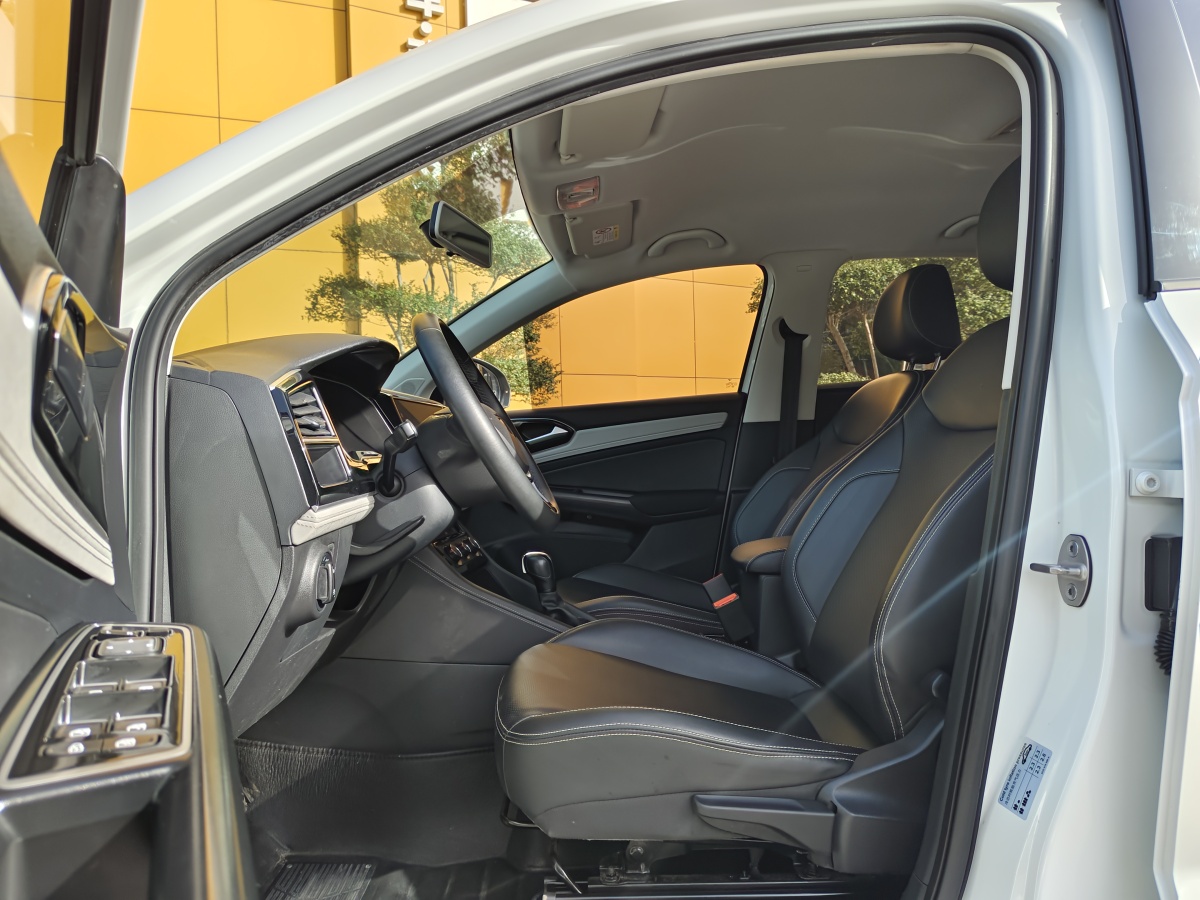 Jetta VS5 2024 car image #12