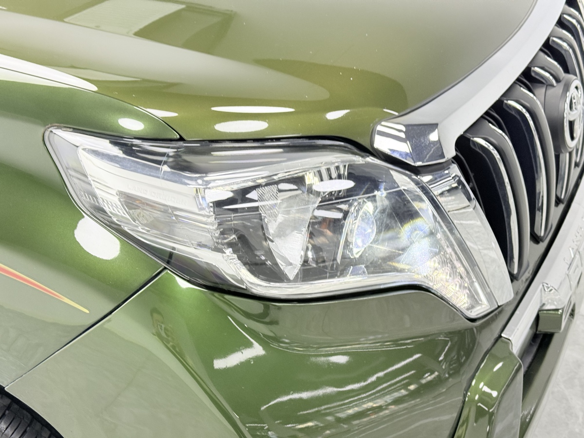 Toyota 2013 car image #12