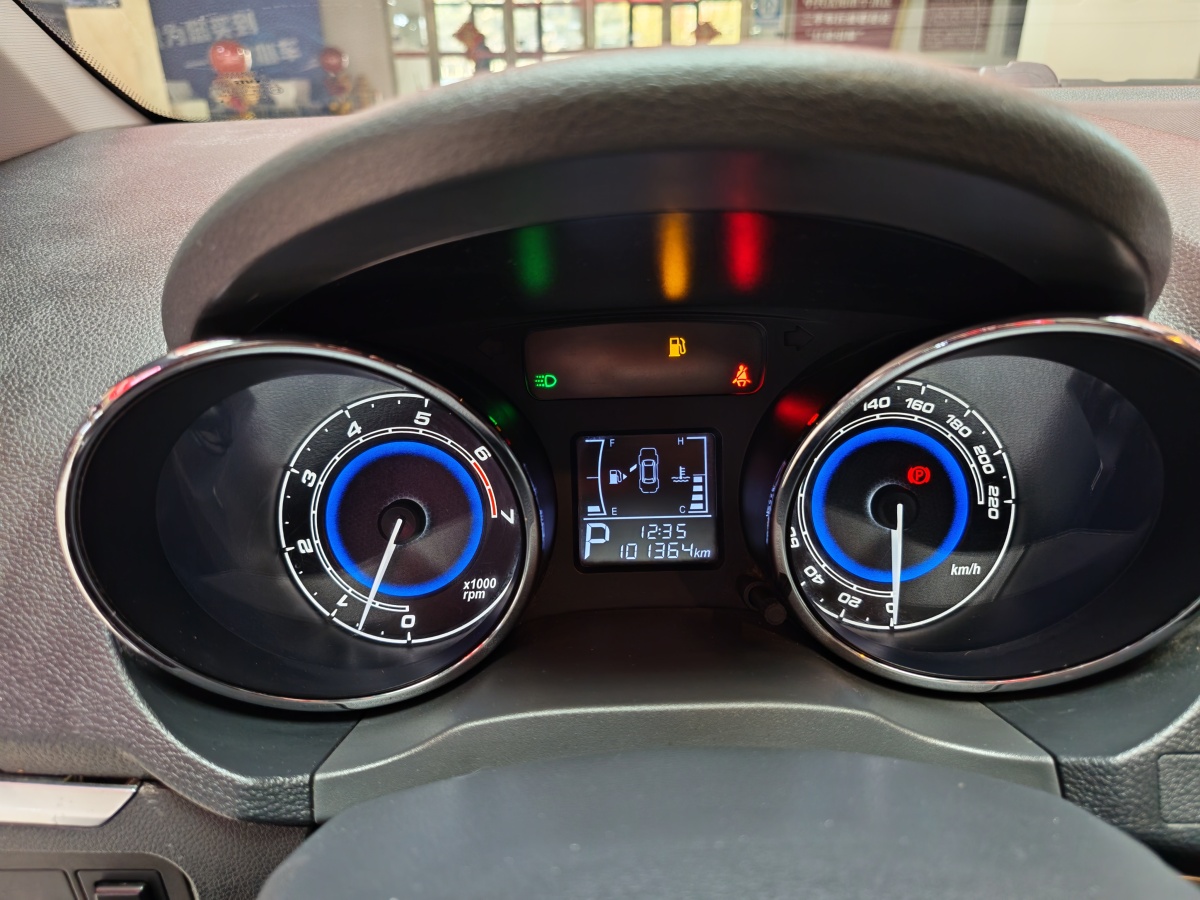 Kaiyi E3 2018 #12 Kaiyi E3 2018 car image #12