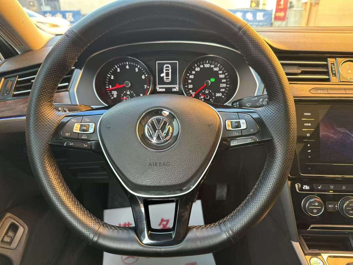 Volkswagen 2018 car image #12
