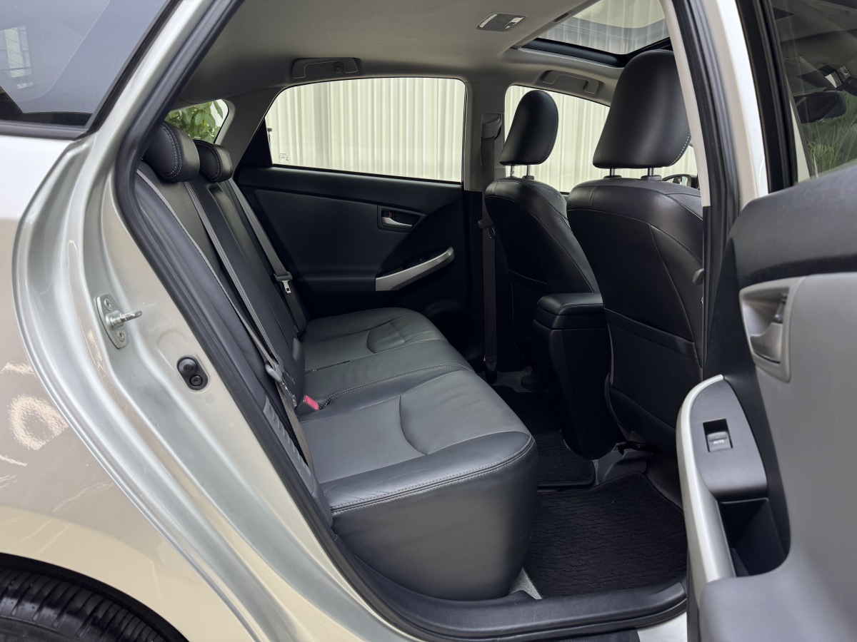 Toyota Prius 2014 immagine di auto #12