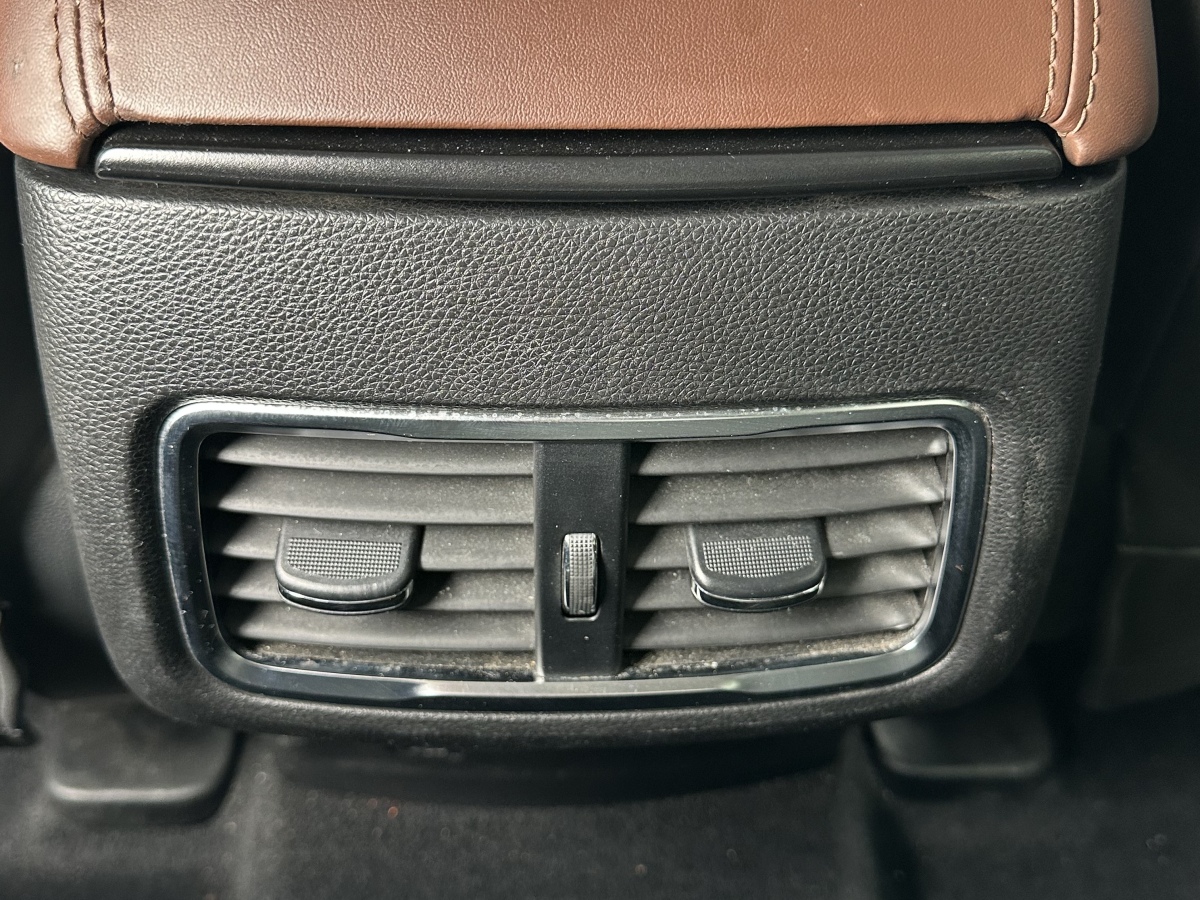 GAC Trumpchi GS7 2017 car image #12