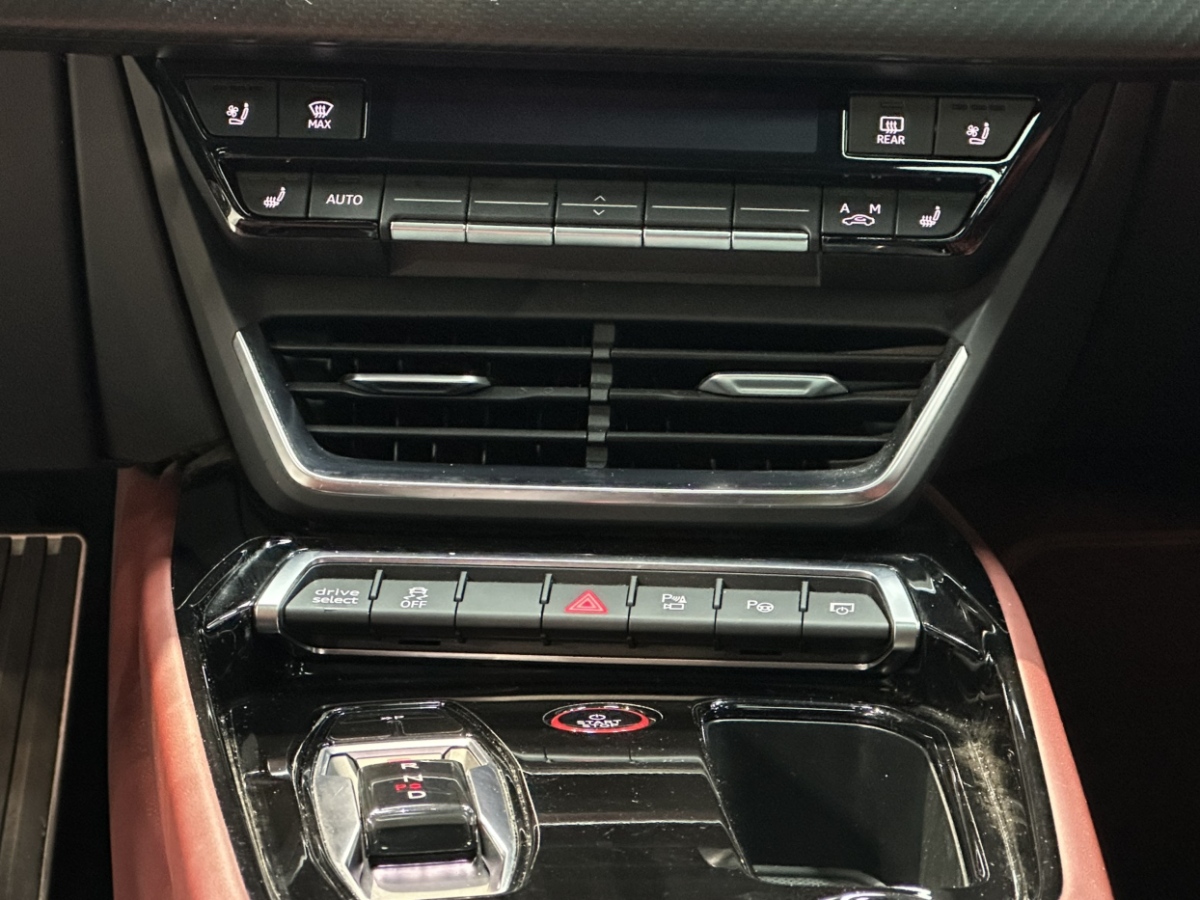 Audi RS e-tron GT 2022 #12 Audi RS e-tron GT 2022 car image #12