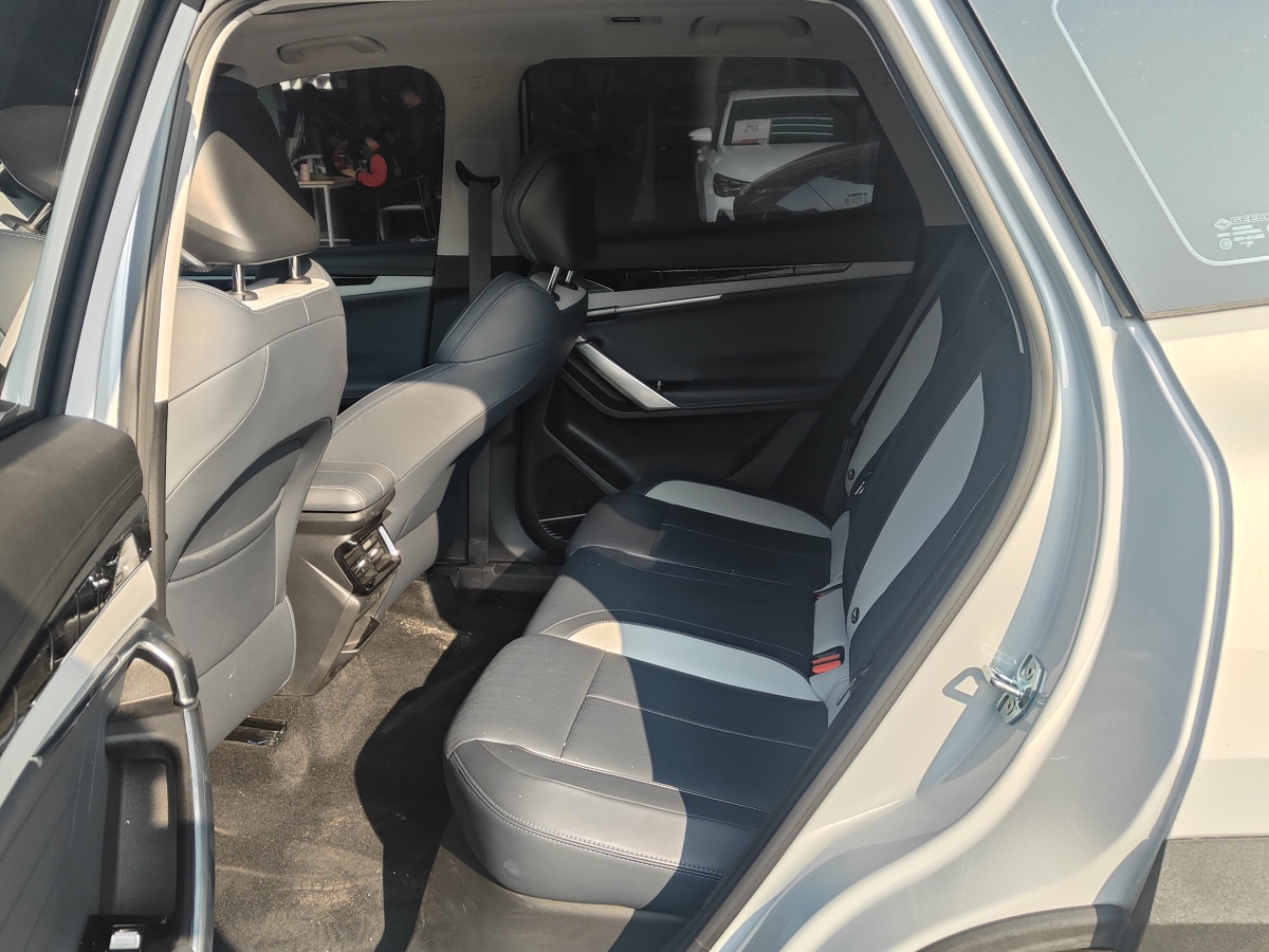 GEELY Boyue L 2024 car image #12