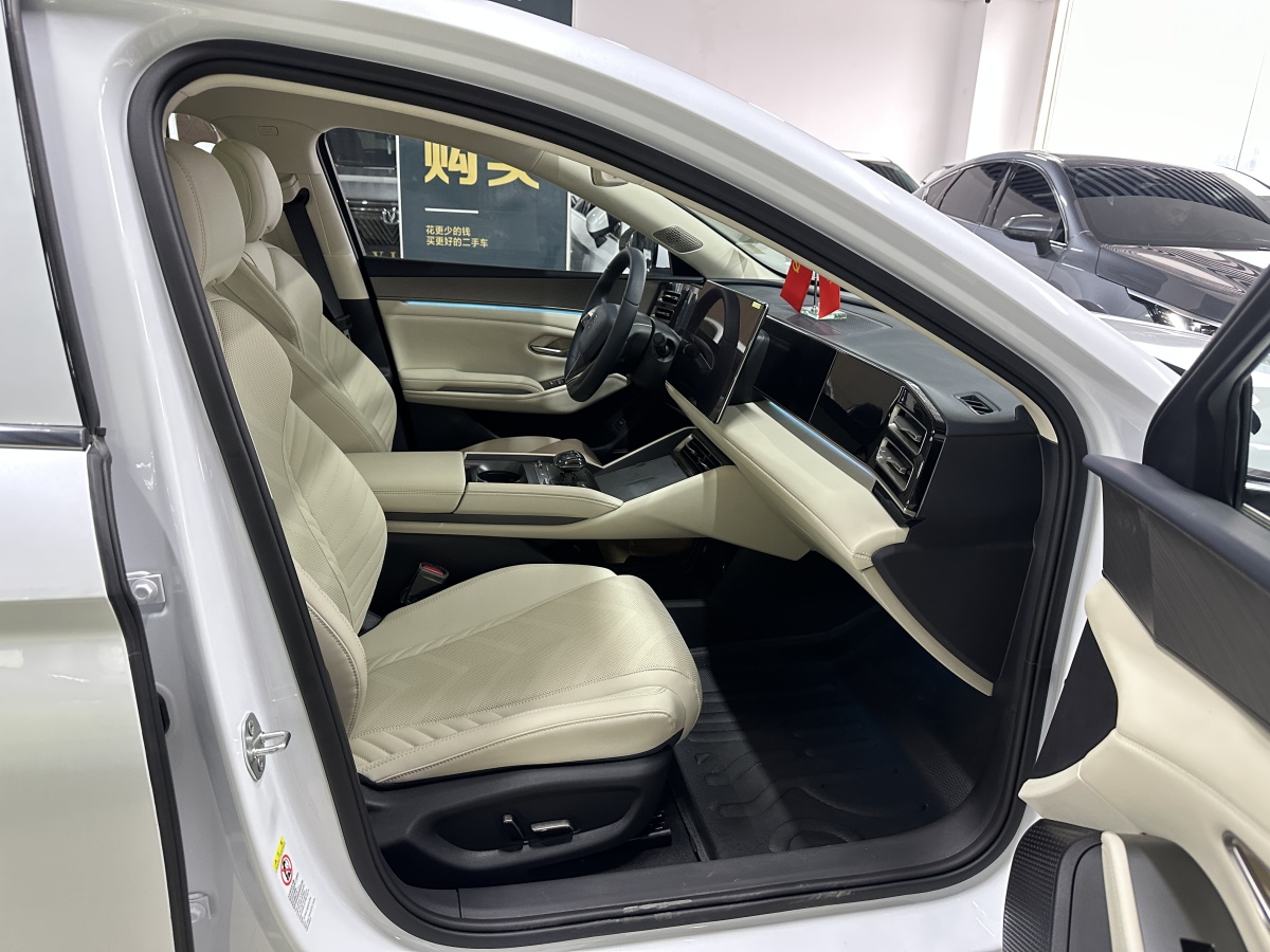 BYD Qin L 2025 #12 BYD Qin L 2025 car image #12