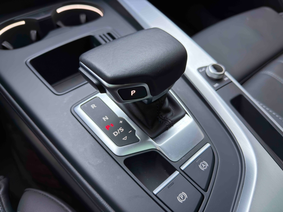 Audi A4L 2023 #12 Audi A4L 2023 car image #12