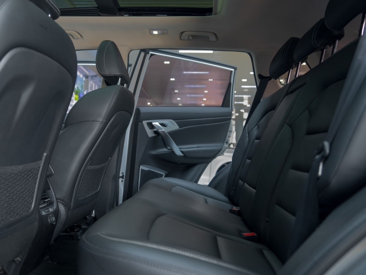 GEELY Boyue 2017 immagine di auto #12