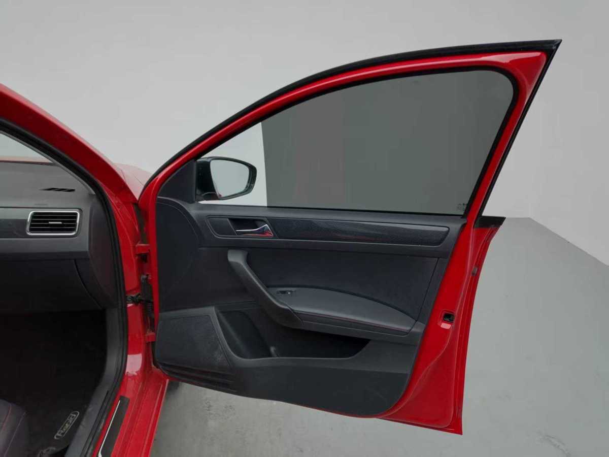 Skoda Rapid Spaceback 2016 immagine di auto #12