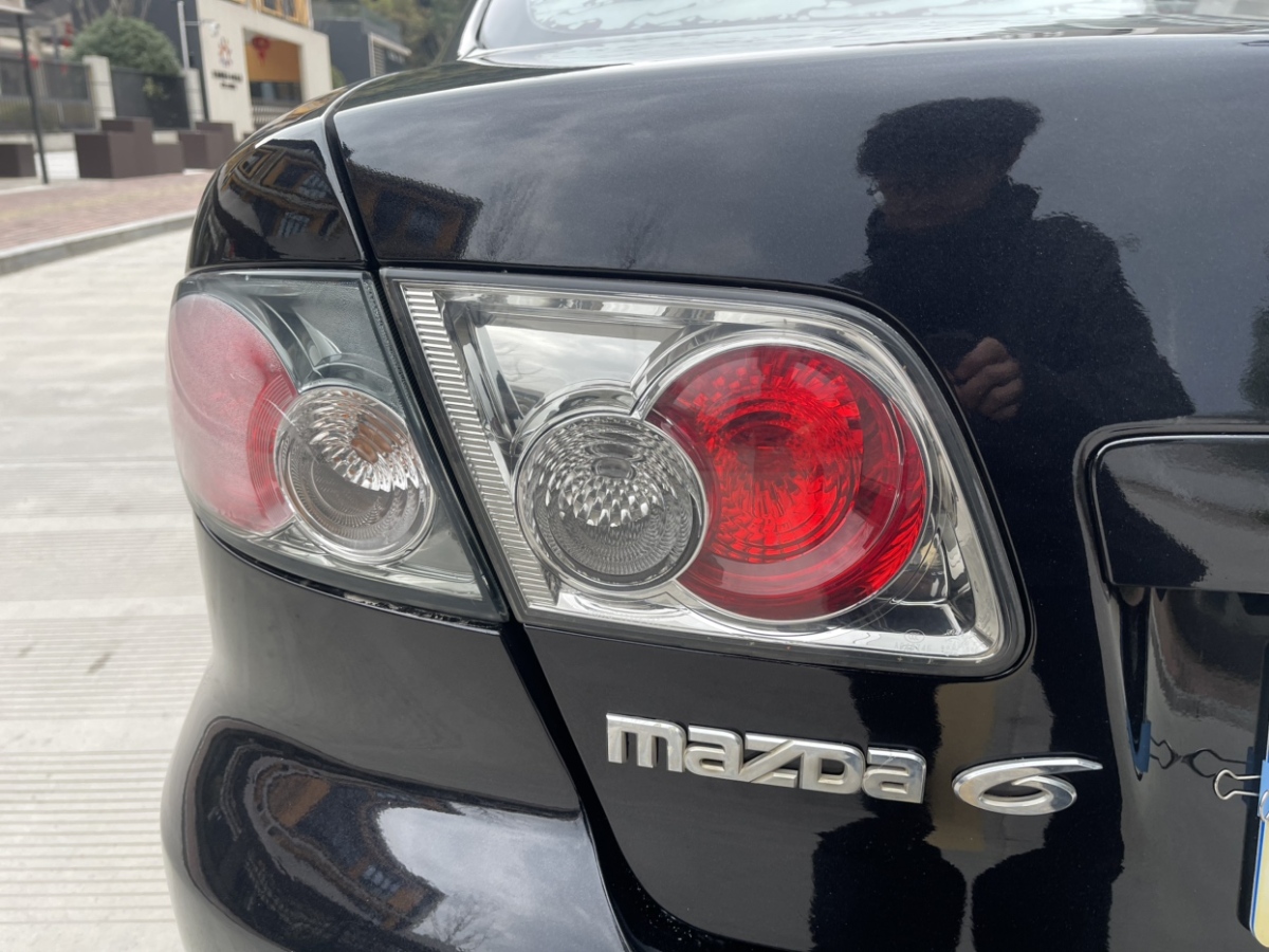Mazda 2013 car image #12