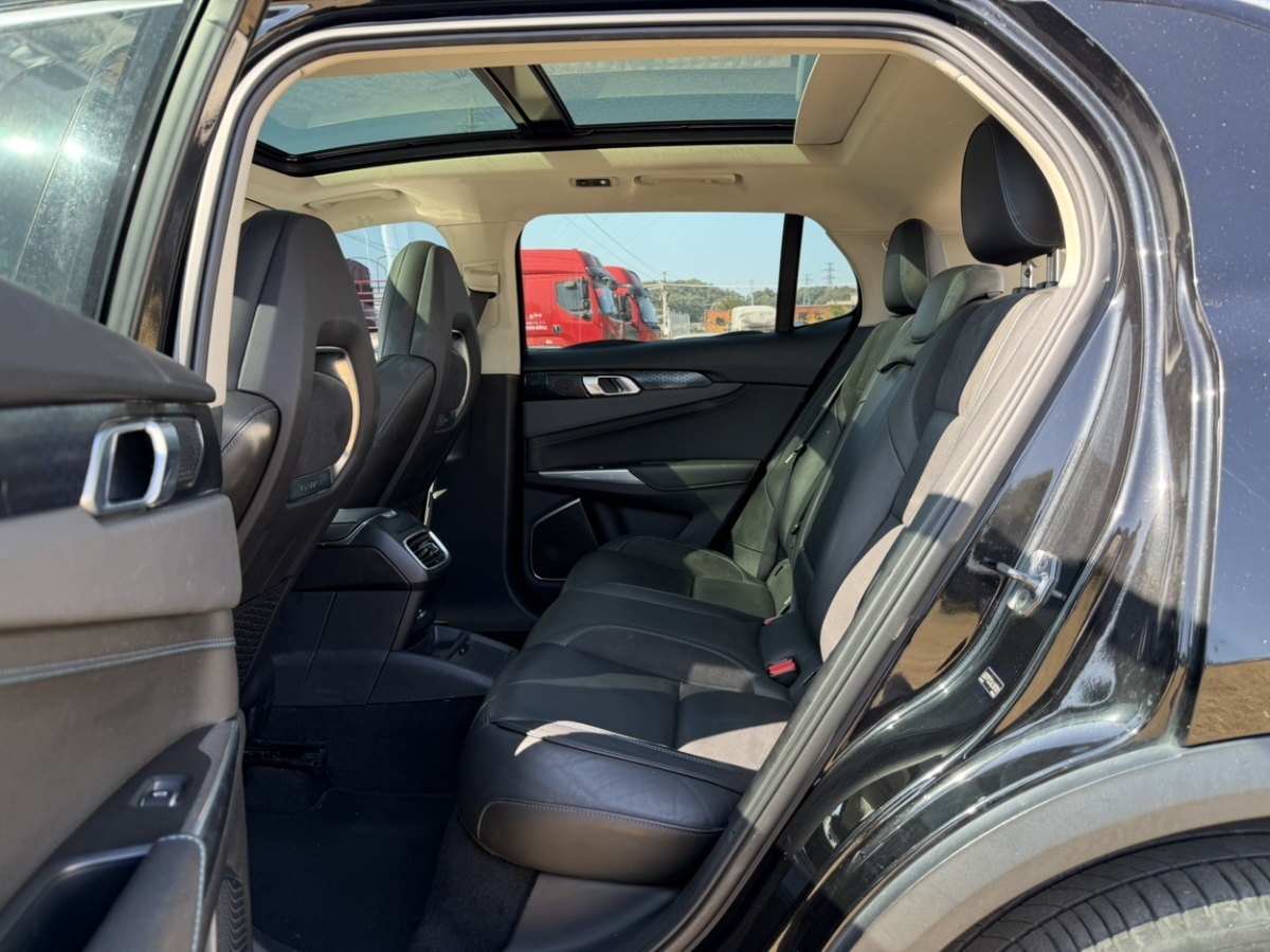 Lynk & Co 01 EM-P 2018 car image #12