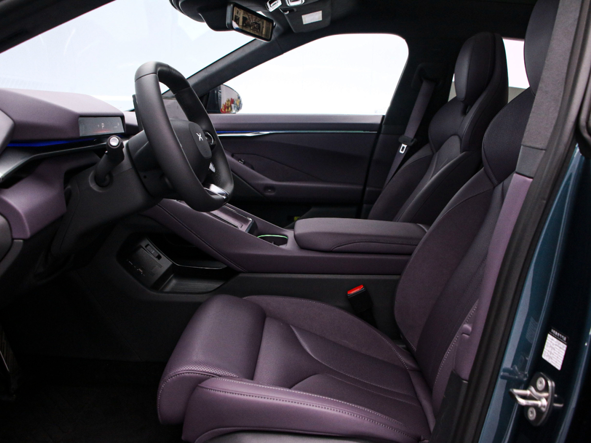 Xpeng P7 2025 صورة سيارة #12