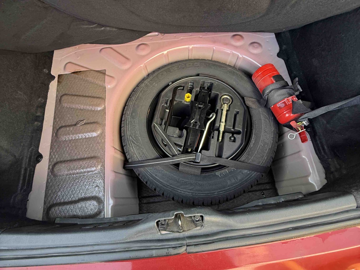 Peugeot 307 2011 car image #12