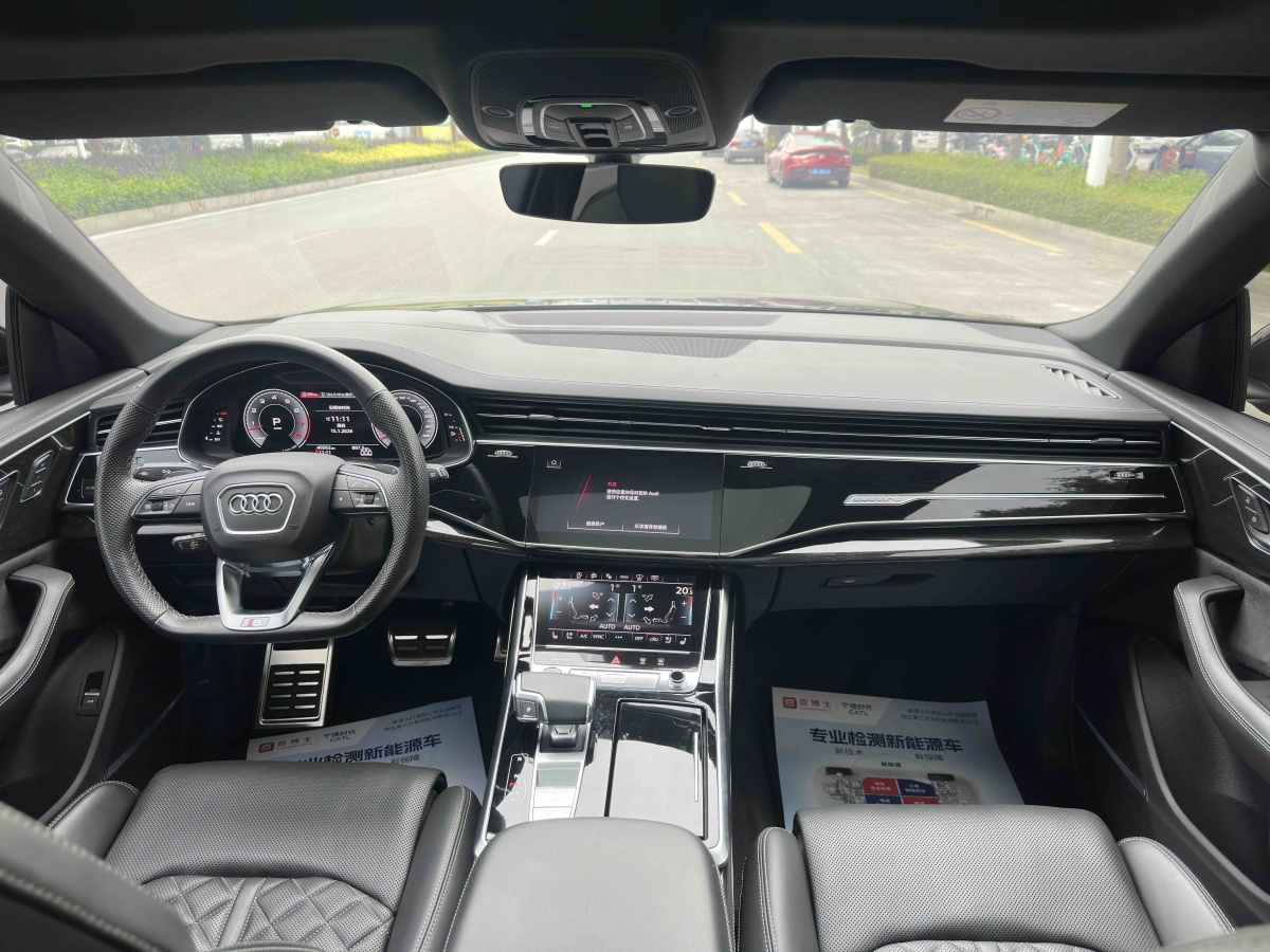 Audi Q8 2021 car image #12