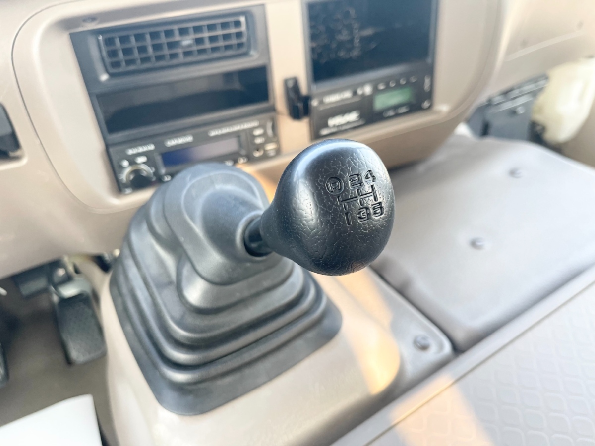 Toyota Coaster 2015 #12 Toyota Coaster 2015 imagen de coche #12