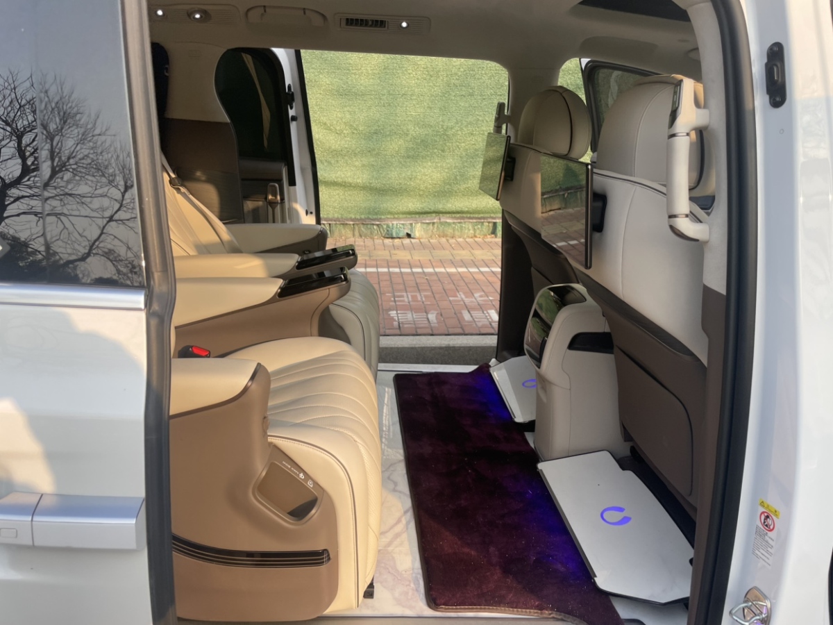 腾势 腾势D9 2023 汽车图片 #12