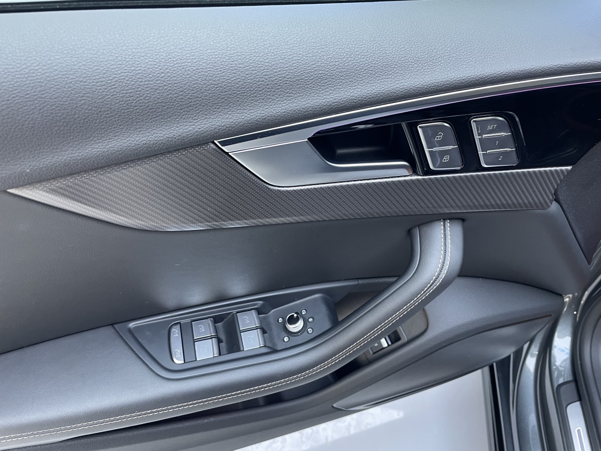 Audi A4L 2024 car image #12