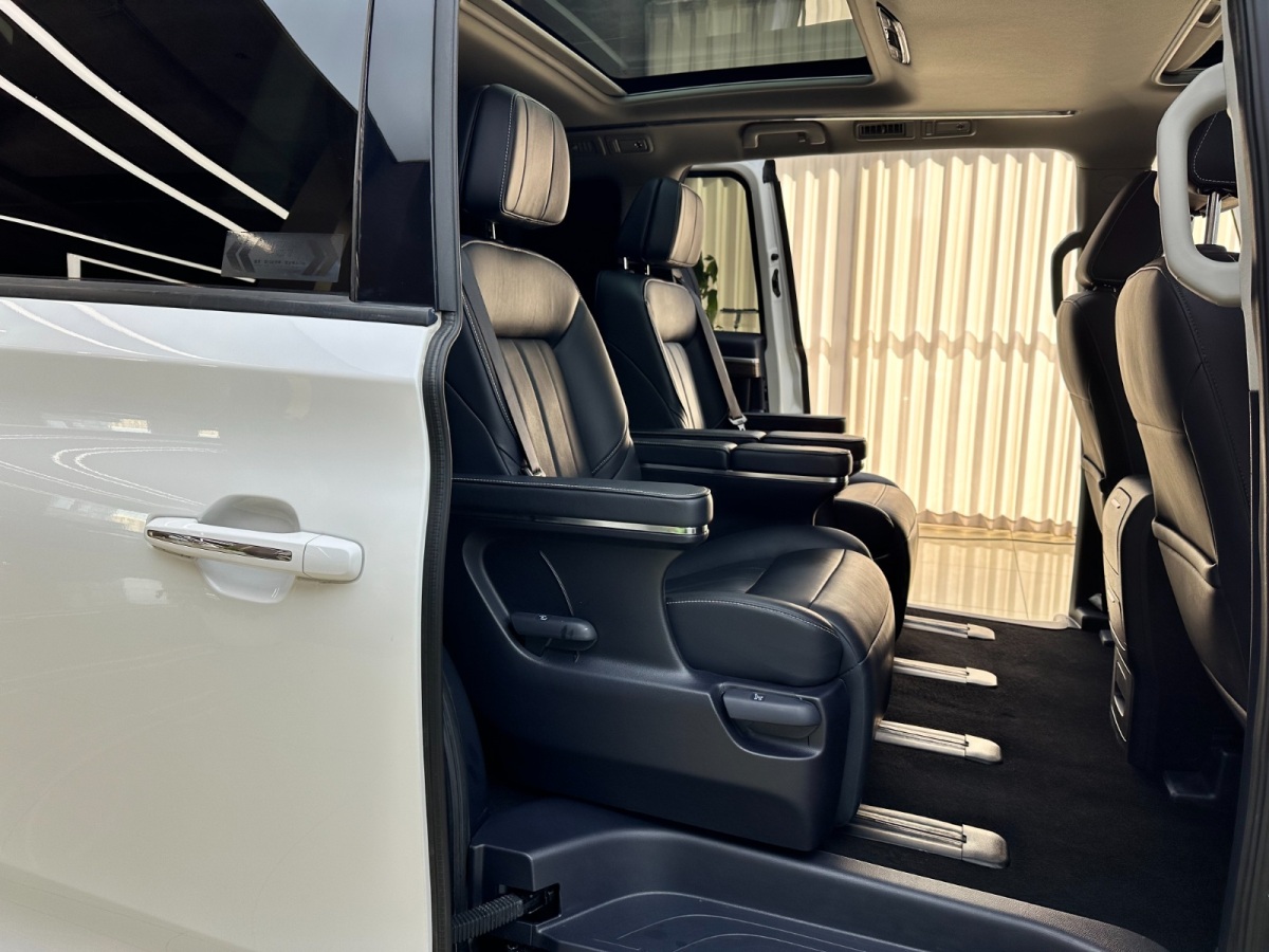 GAC Trumpchi GS8 2020 #12 GAC Trumpchi GS8 2020 car image #12