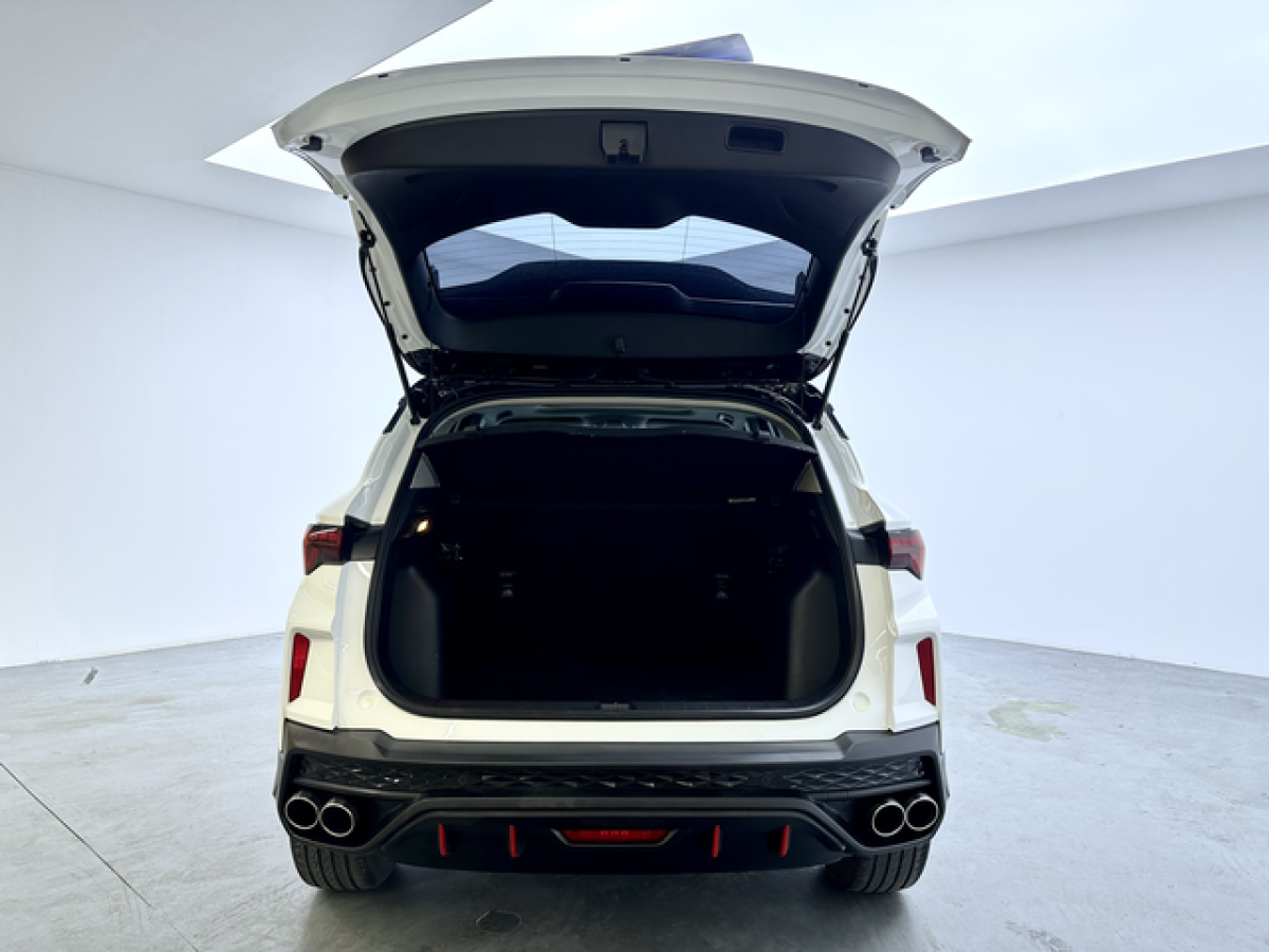 GEELY Coolray 2024 car image #12