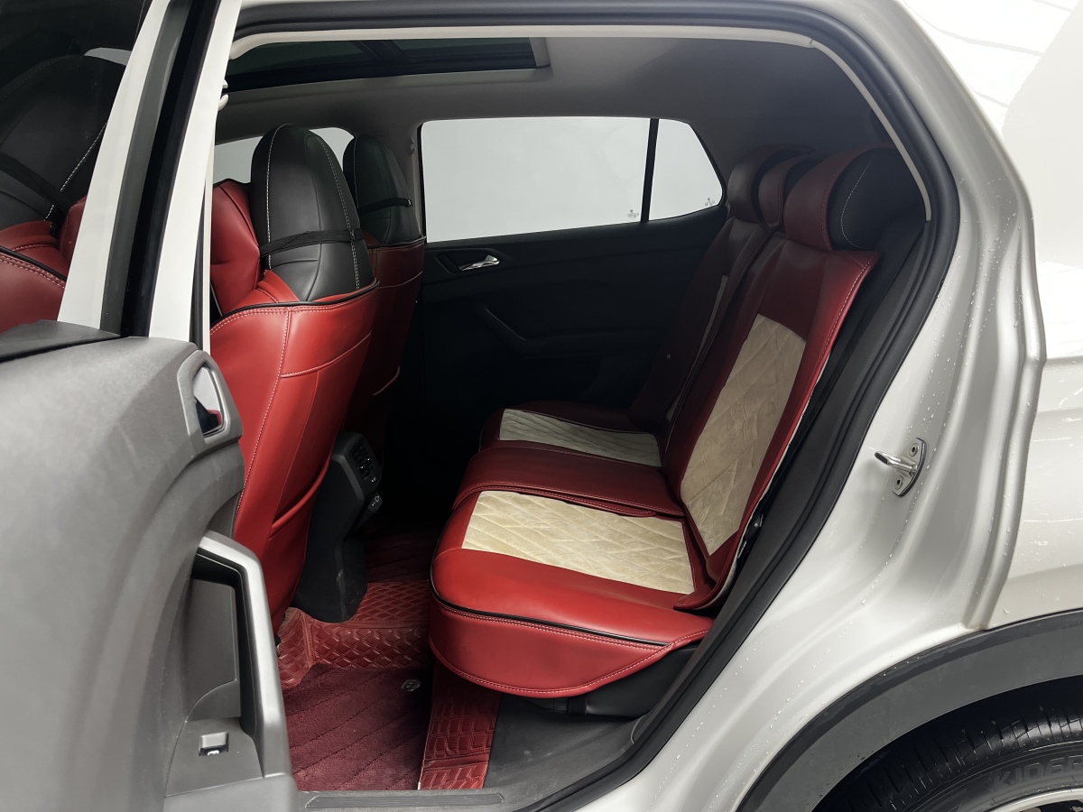 Volkswagen T-Cross 2021 #12 Volkswagen T-Cross 2021 car image #12