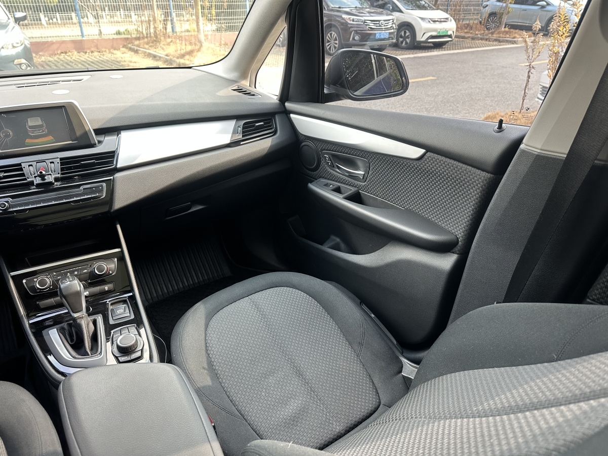 BMW 2 Series Tourer 2016 car image #12