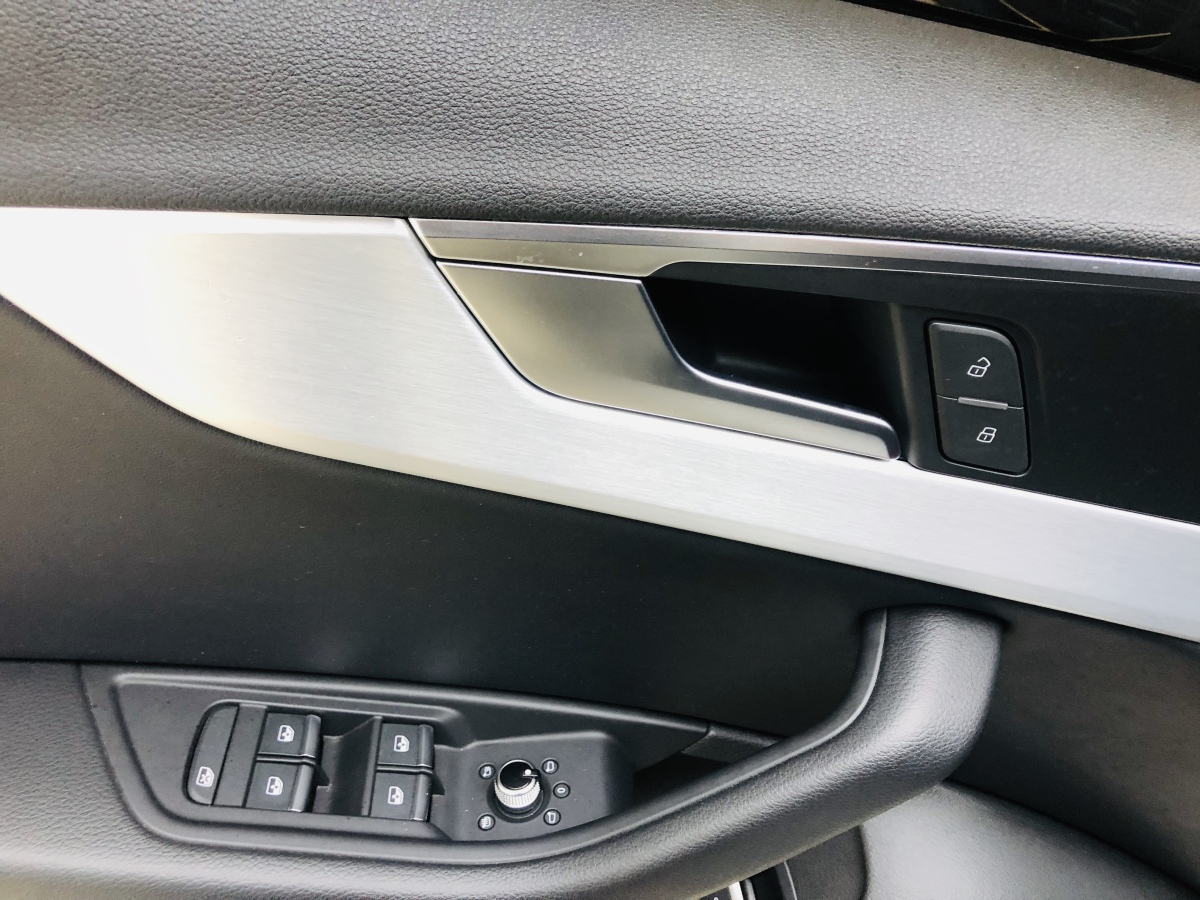 Audi A4L 2018 #12 Audi A4L 2018 car image #12