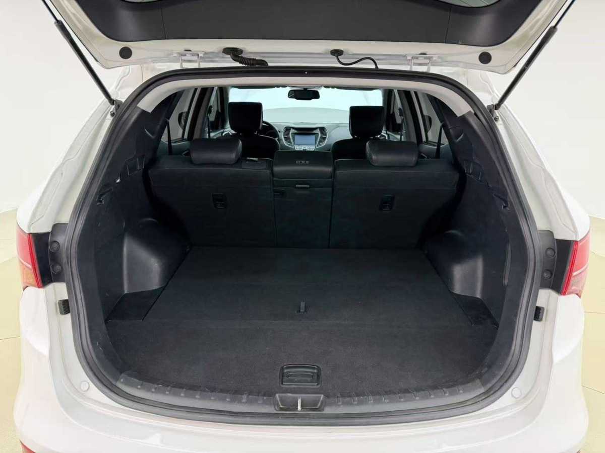 Hyundai Santa Fe 2015 #12 Hyundai Santa Fe 2015 car image #12