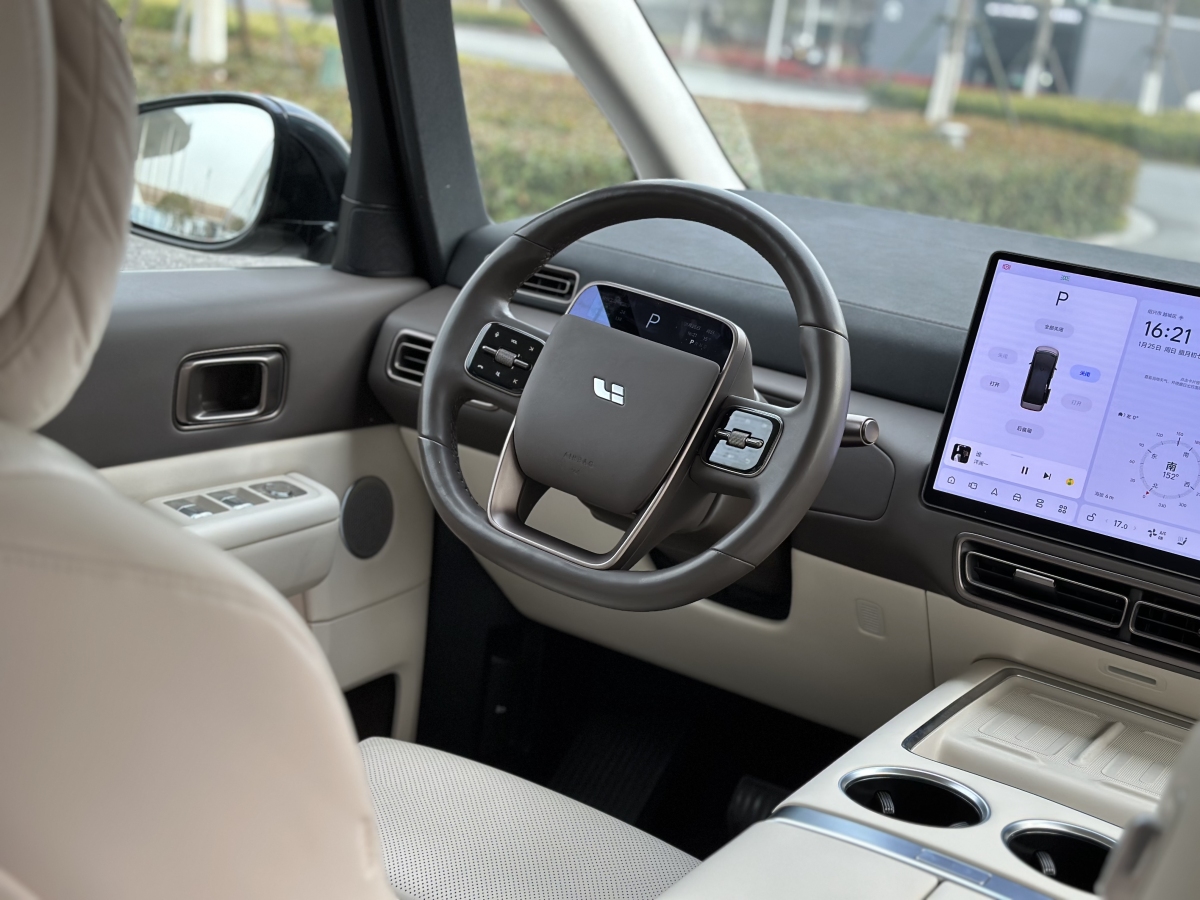 理想汽车 理想MEGA 2024 汽车图片 #12