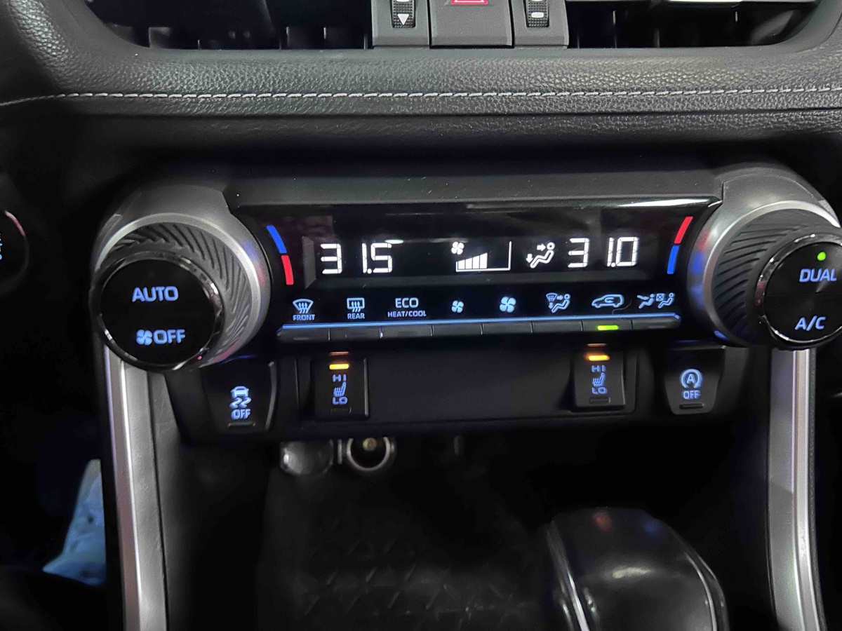Toyota RAV4 2019 #12 Toyota RAV4 2019 car image #12