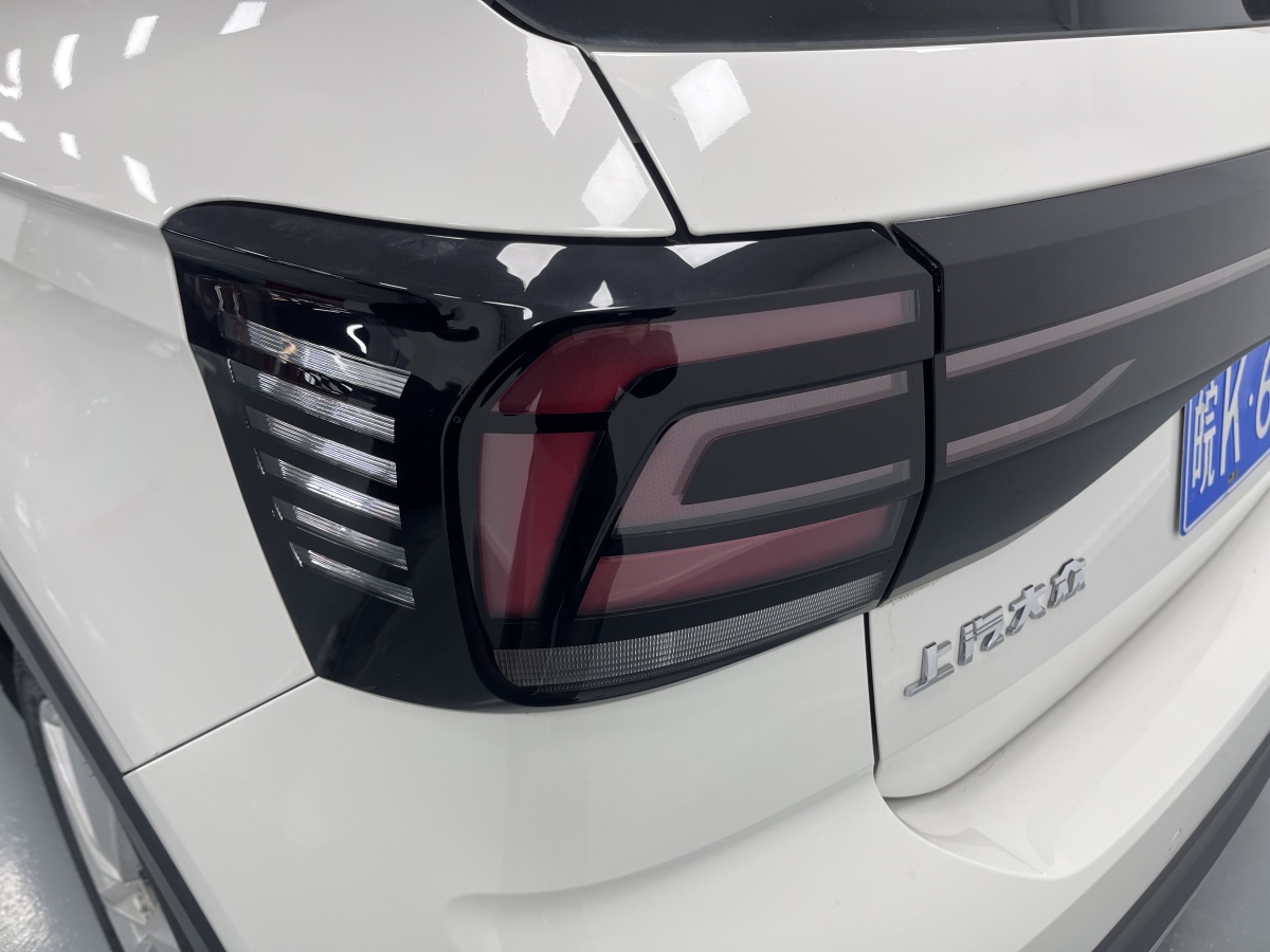 Volkswagen T-Cross 2019 car image #12
