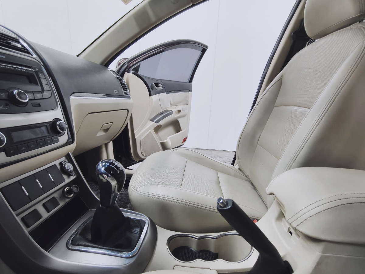 GEELY Emgrand 2015 car image #12
