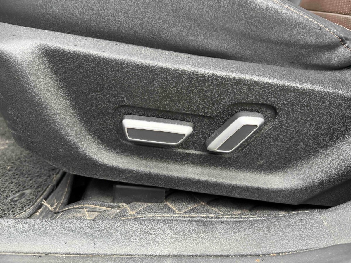 GEELY Emgrand GS 2017 immagine di auto #12