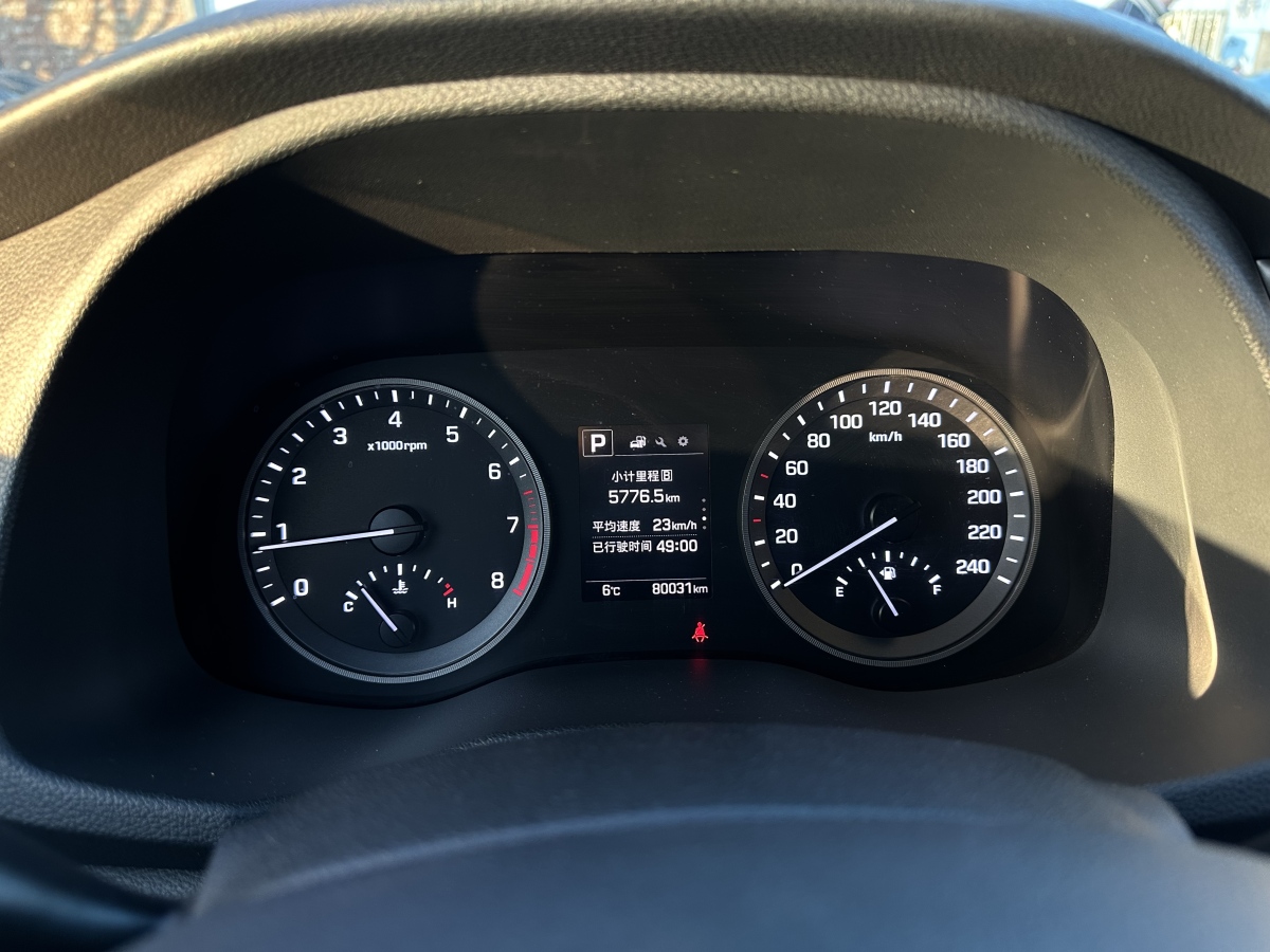 Hyundai Tucson 2016 car image #12