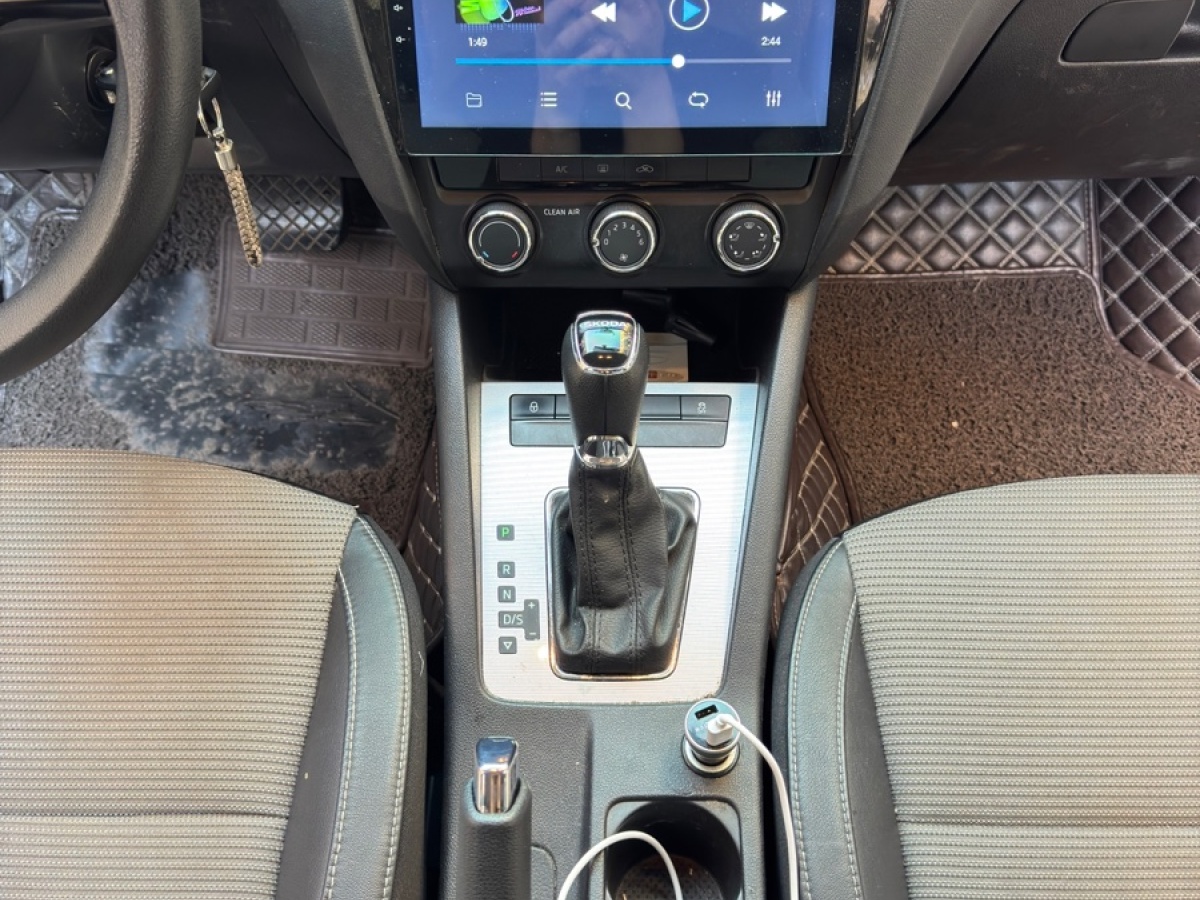 Skoda Octavia 2016 immagine di auto #12