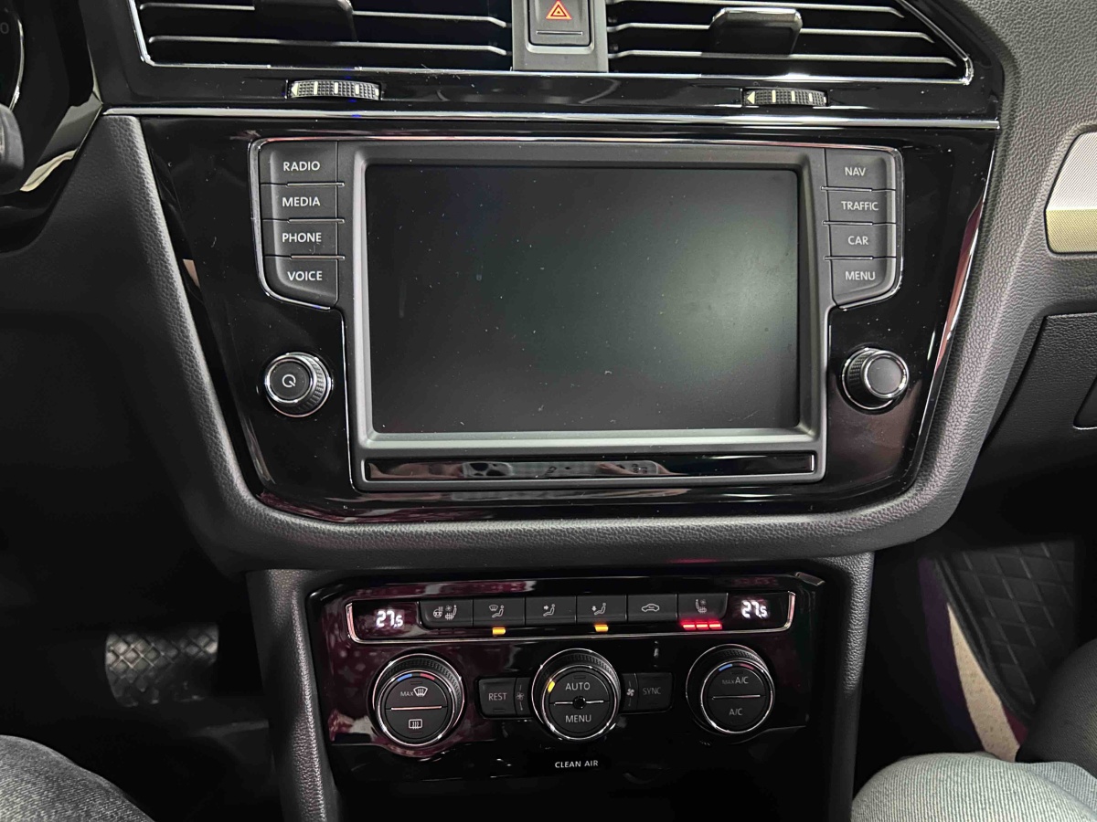 Volkswagen Tiguan X 2019 imagen de coche #12