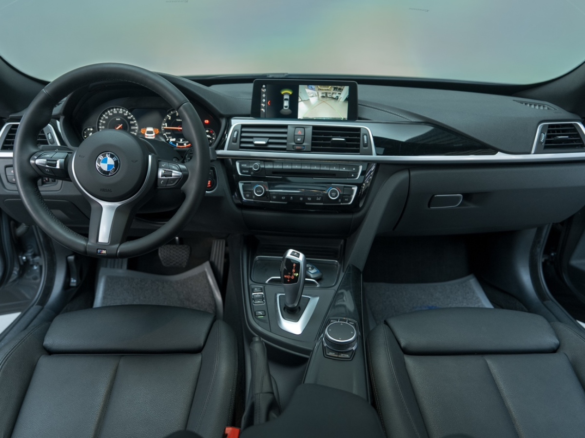 BMW 2020 car image #12