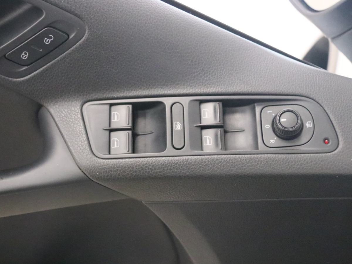 Volkswagen Tiguan 2018 immagine di auto #12