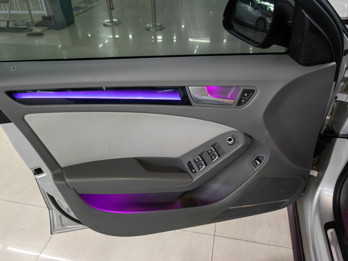 Audi 2012 car image #12