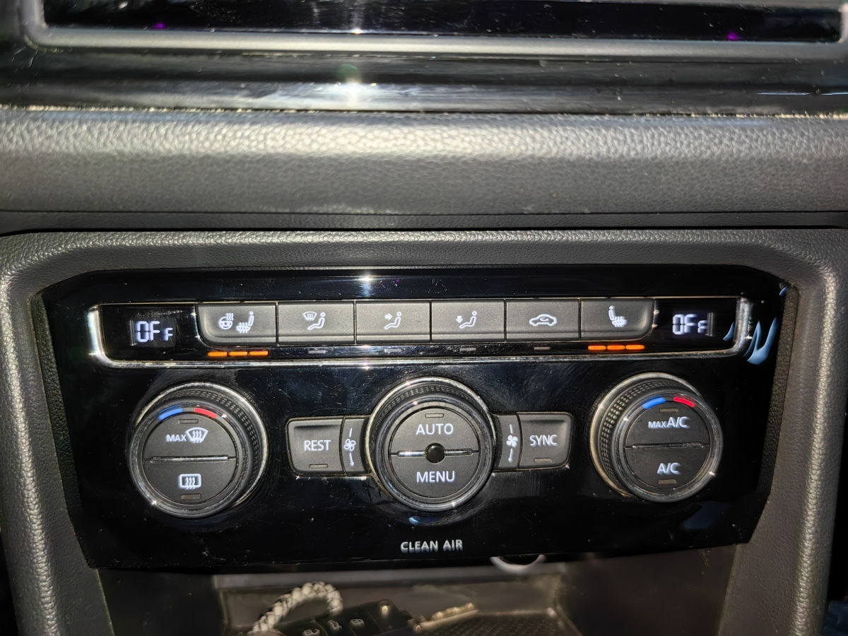 Volkswagen Tiguan L 2018 #12 Volkswagen Tiguan L 2018 car image #12