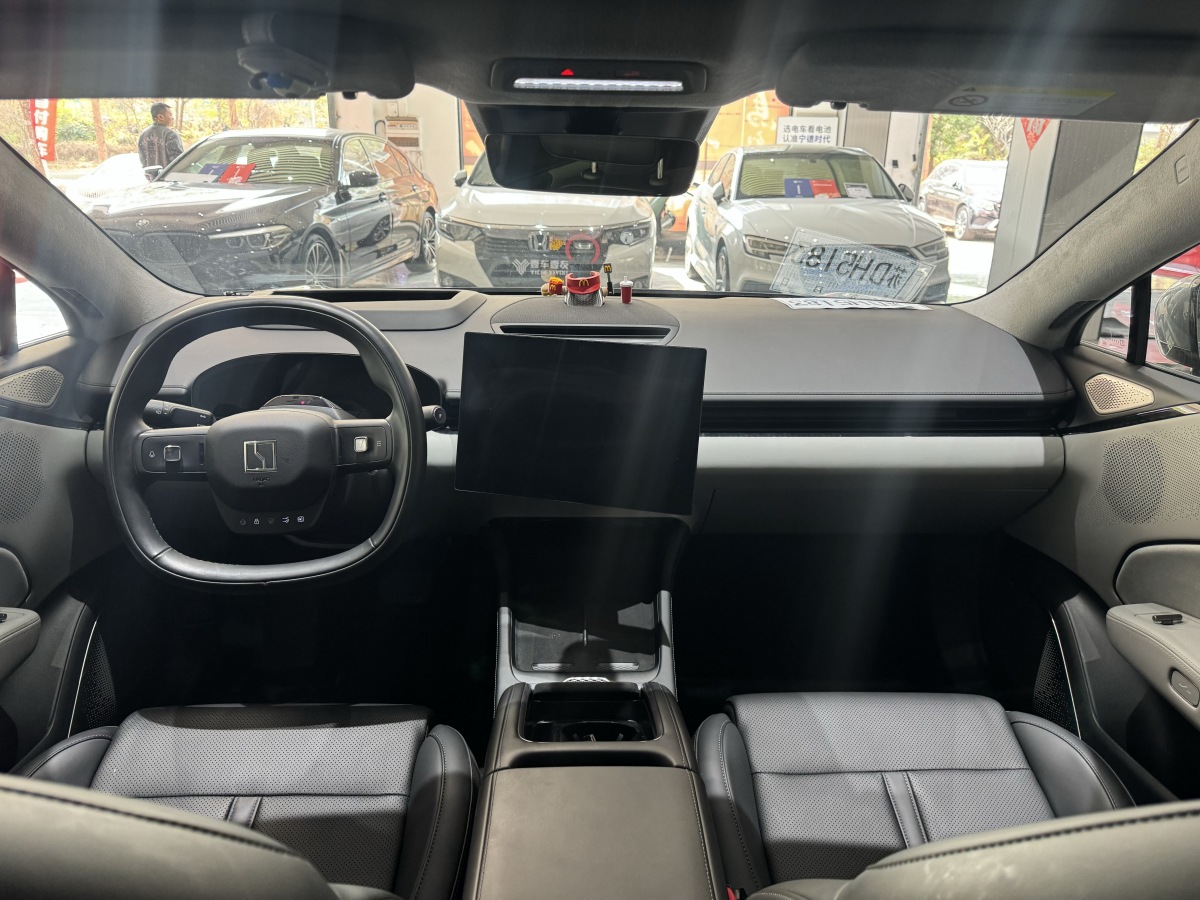 极氪 极氪007 2024 汽车图片 #12