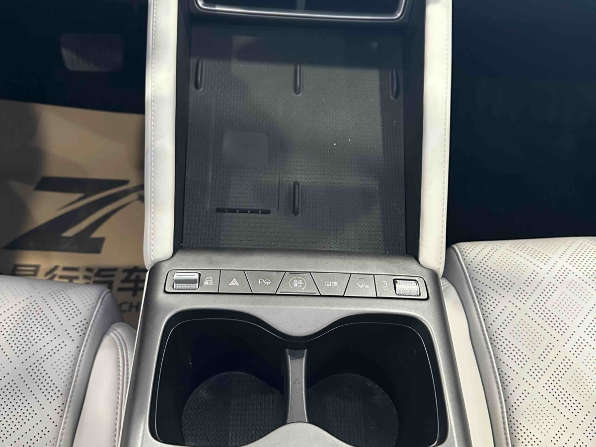 BYD YuanUP 2025 car image #12