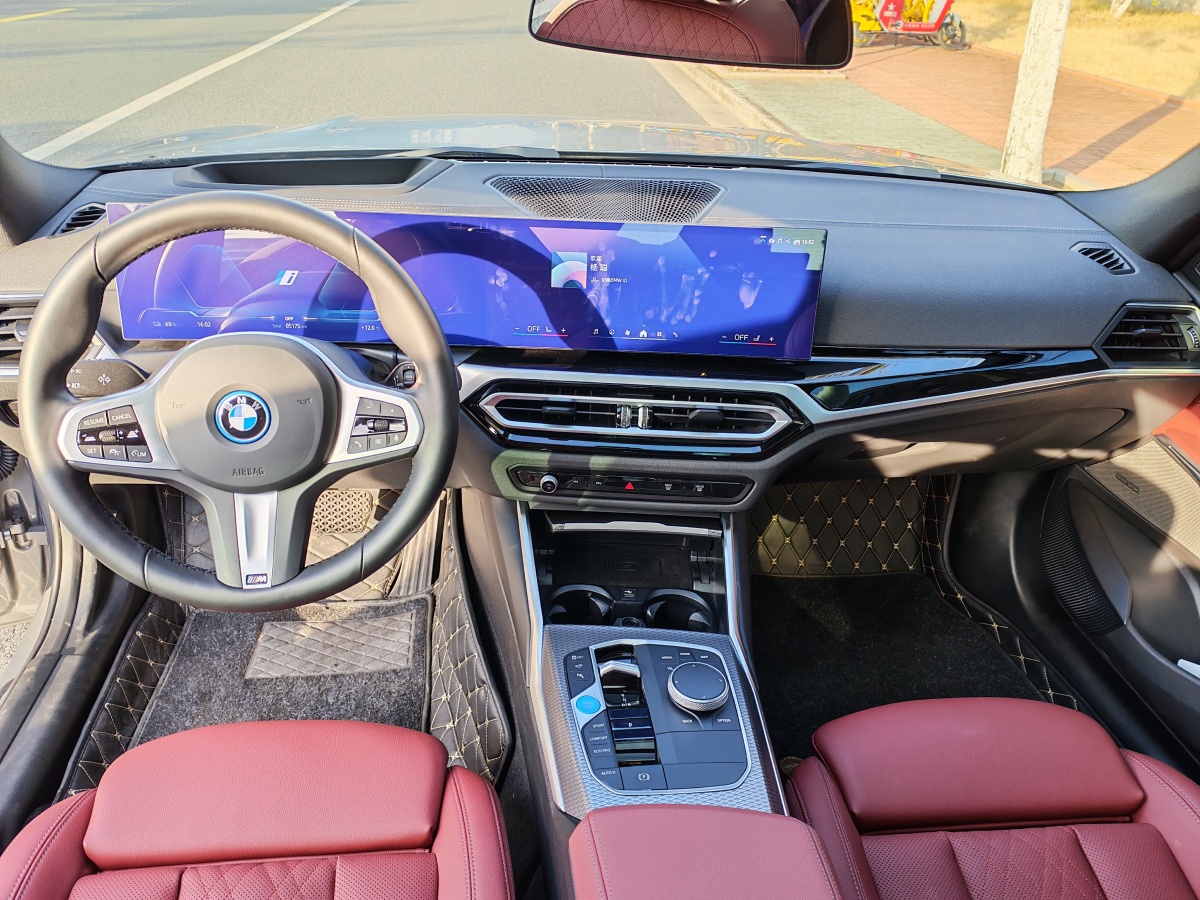 BMW i3 2023 immagine di auto #12