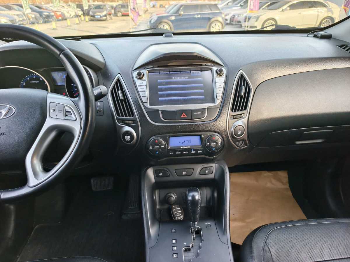 Hyundai ix35 2014 imagen de coche #12