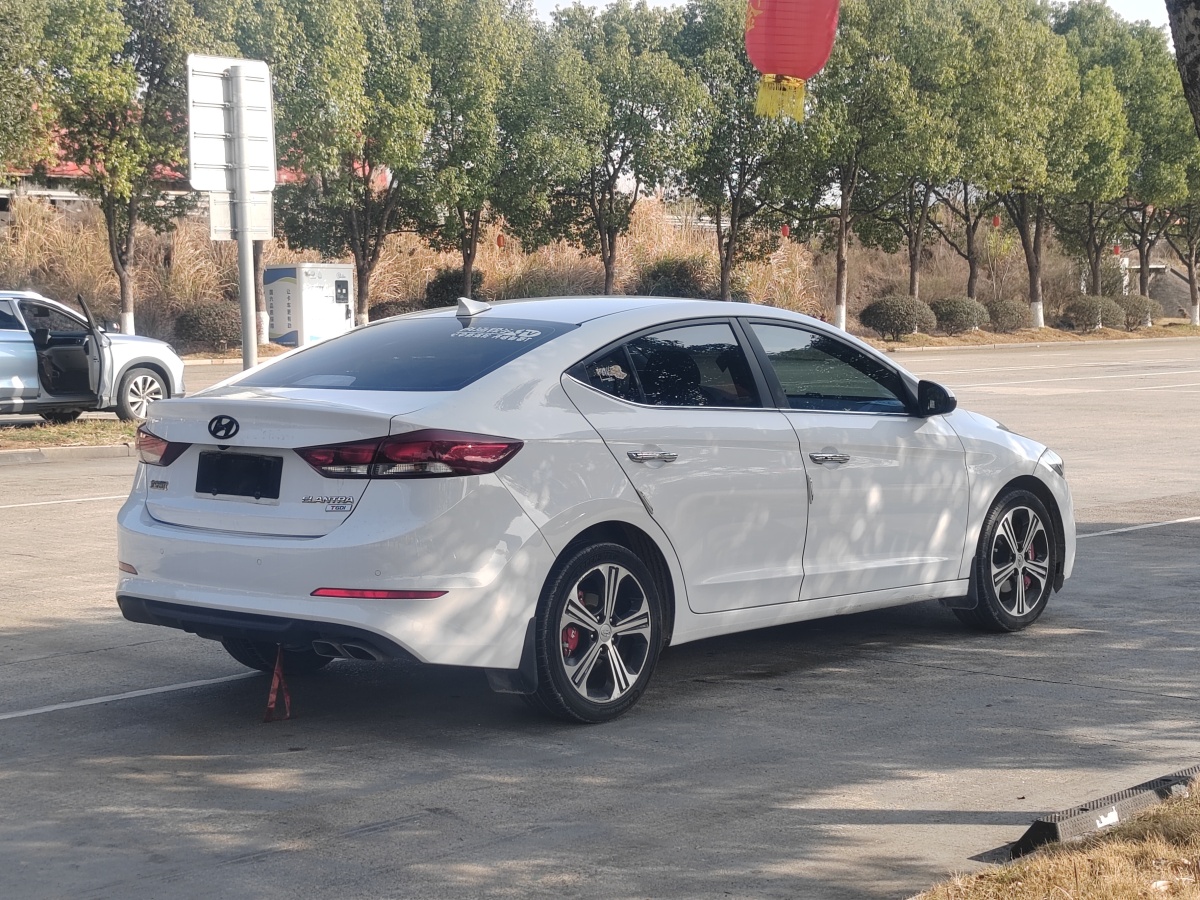 Hyundai Elantra AD 2018 immagine di auto #12