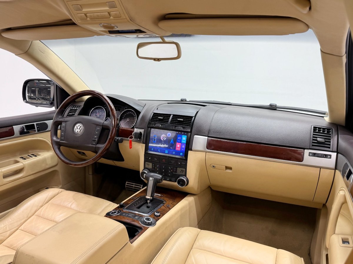 Volkswagen Touareg 2005 immagine di auto #12